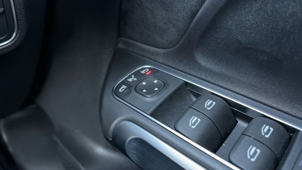 Used Mercedes-Benz GLB 2024 for sale - 76261485: Photo 51