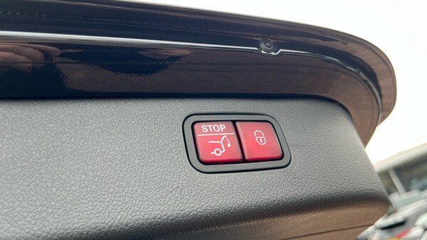 Used Mercedes-Benz C-Class 2023 for sale - 76044297: Photo 52