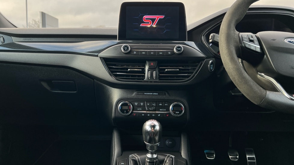 Used Ford Focus 2019 for sale - 76766355: Photo 12