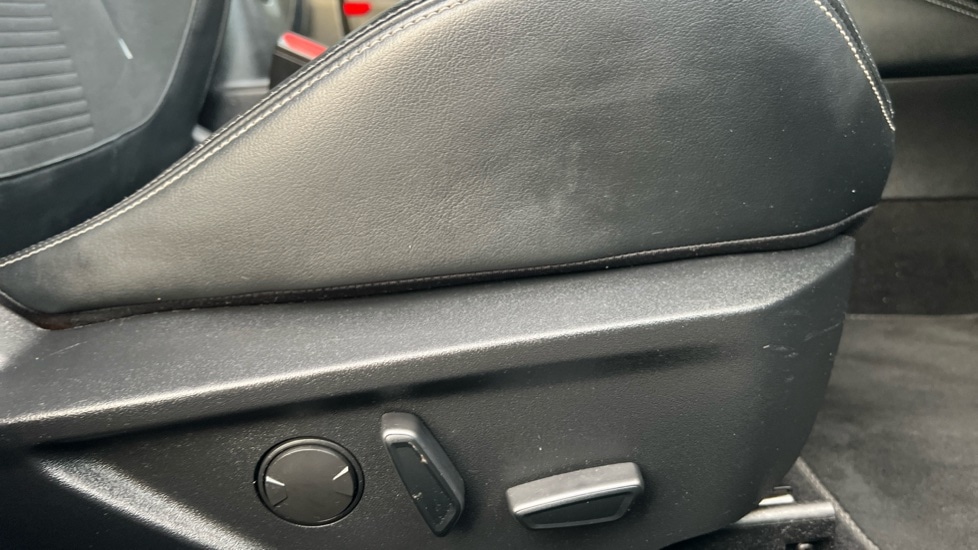 Used Ford Focus 2019 for sale - 76766355: Photo 32