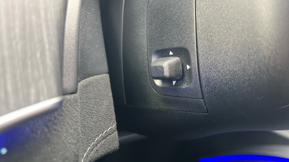 Used Mercedes-Benz EQS 2023 for sale - 76834730: Photo 65