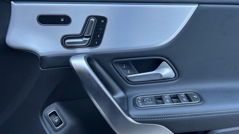 Used Mercedes-Benz CLA 2024 for sale - 76796433: Photo 37