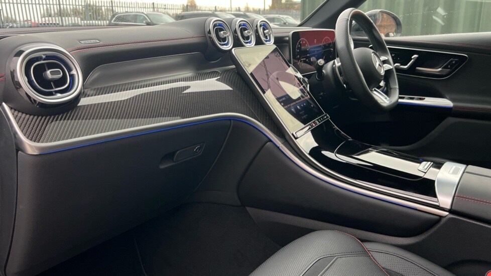 Used Mercedes-Benz GLC 2024 for sale - 76452357: Photo 11