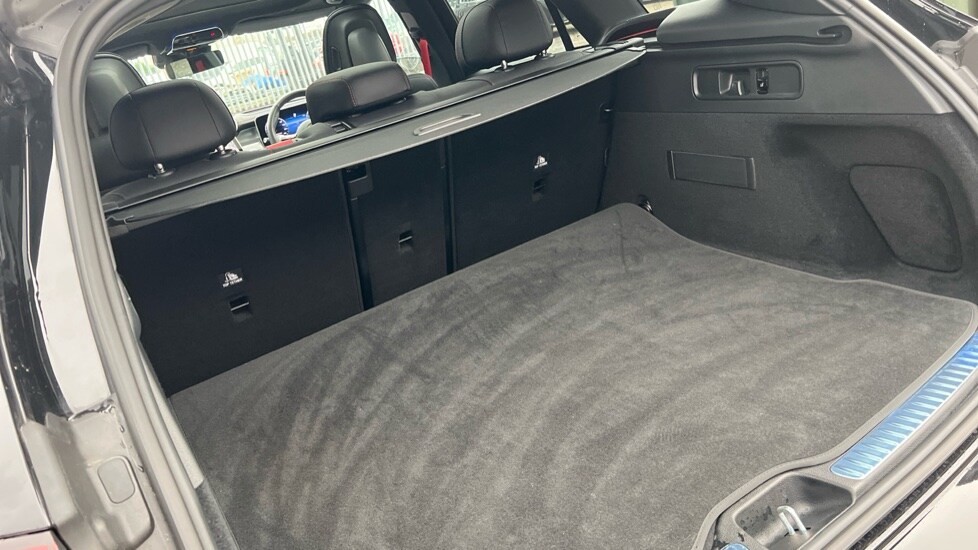 Used Mercedes-Benz GLC 2024 for sale - 76452357: Photo 18