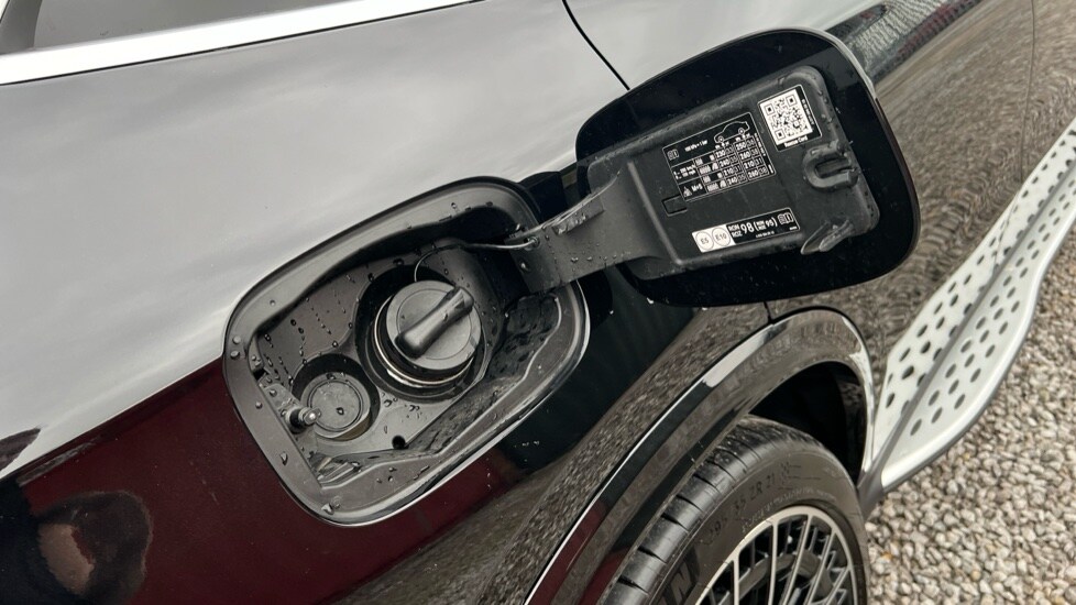 Used Mercedes-Benz GLC 2024 for sale - 76452357: Photo 28