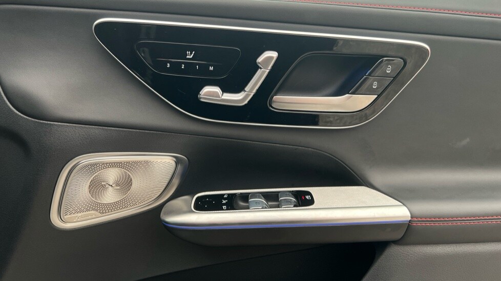 Used Mercedes-Benz GLC 2024 for sale - 76452357: Photo 37