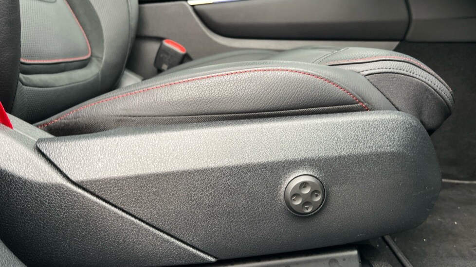 Used Mercedes-Benz GLC 2024 for sale - 76452357: Photo 39