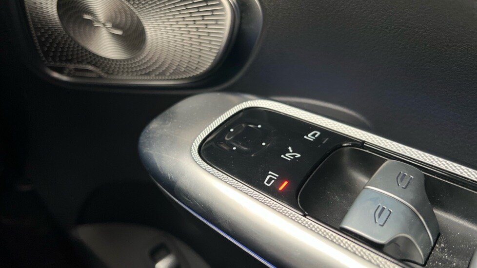 Used Mercedes-Benz GLC 2024 for sale - 76452357: Photo 58