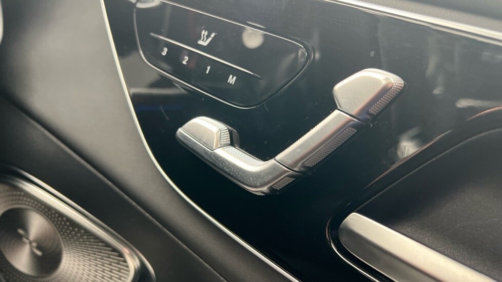 Used Mercedes-Benz GLC 2024 for sale - 76452357: Photo 59