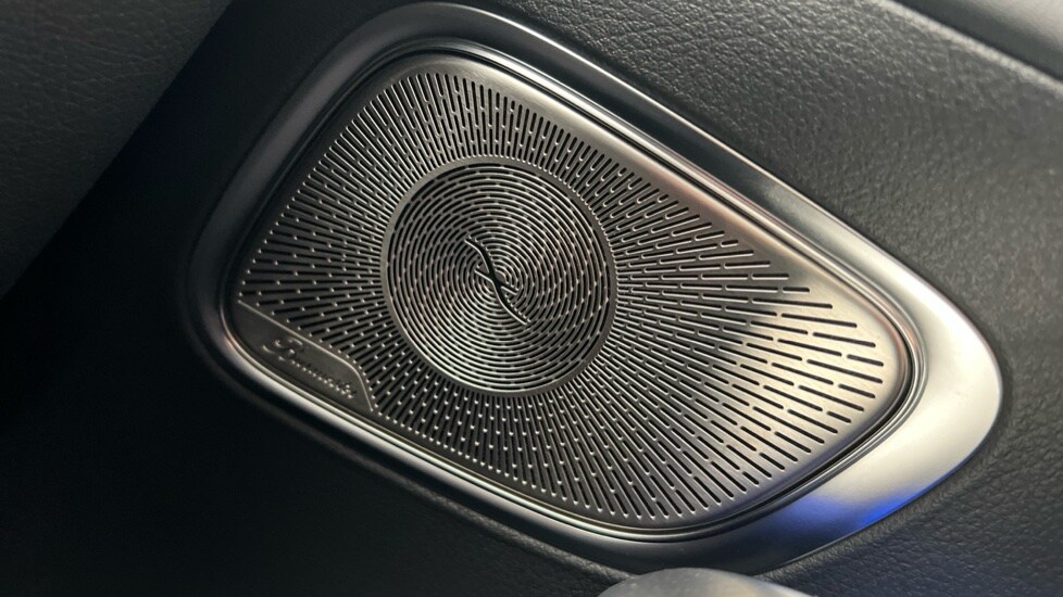 Used Mercedes-Benz GLC 2024 for sale - 76452357: Photo 60