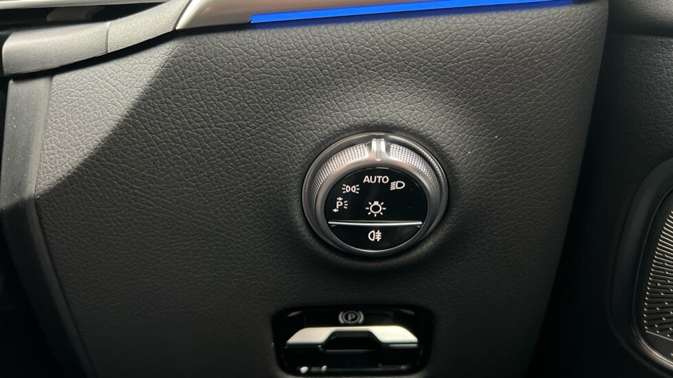 Used Mercedes-Benz GLC 2024 for sale - 76452357: Photo 62