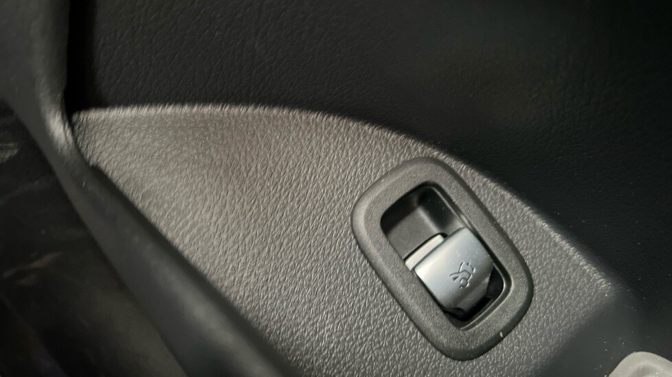 Used Mercedes-Benz GLC 2024 for sale - 76452357: Photo 63