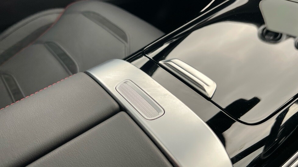 Used Mercedes-Benz GLC 2024 for sale - 76452357: Photo 64