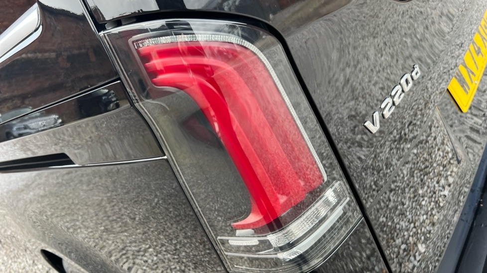 Used Mercedes-Benz V-Class 2024 for sale - 76870429: Photo 21