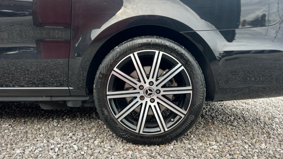 Used Mercedes-Benz V-Class 2024 for sale - 76870429: Photo 26