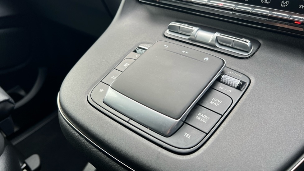 Used Mercedes-Benz V-Class 2024 for sale - 76870429: Photo 54