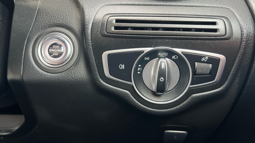 Used Mercedes-Benz GLC 2019 for sale - 76112251: Photo 52