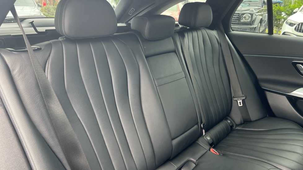 Used Mercedes-Benz E Class 2024 for sale - 76766101: Photo 15