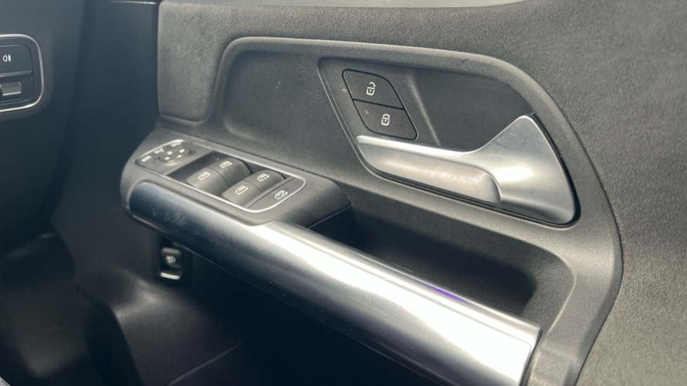 Used Mercedes-Benz EQA 2021 for sale - 76086644: Photo 51