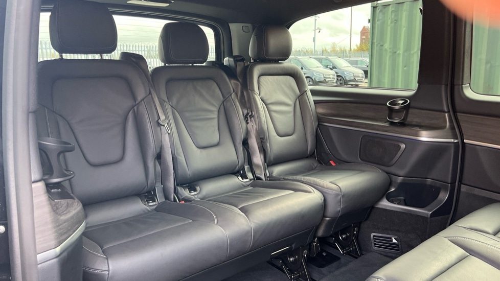 Used Mercedes-Benz V-Class 2024 for sale - 77025338: Photo 15