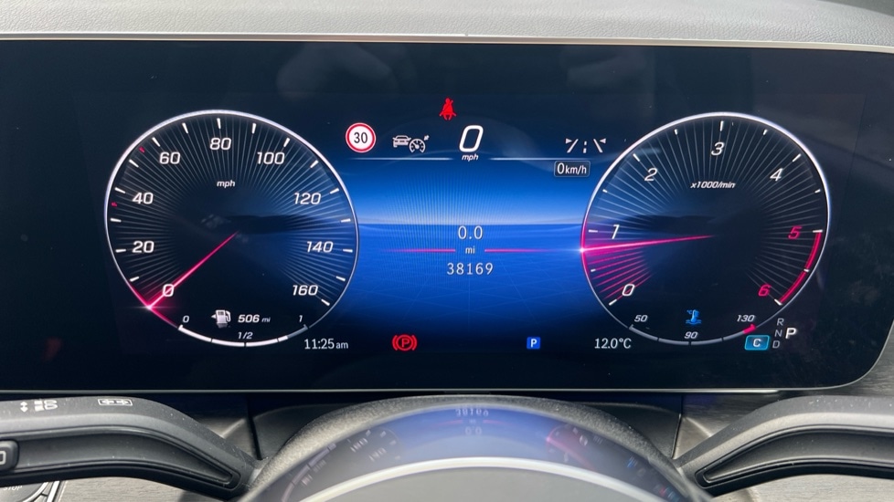 Used Mercedes-Benz V-Class 2024 for sale - 77025338: Photo 16