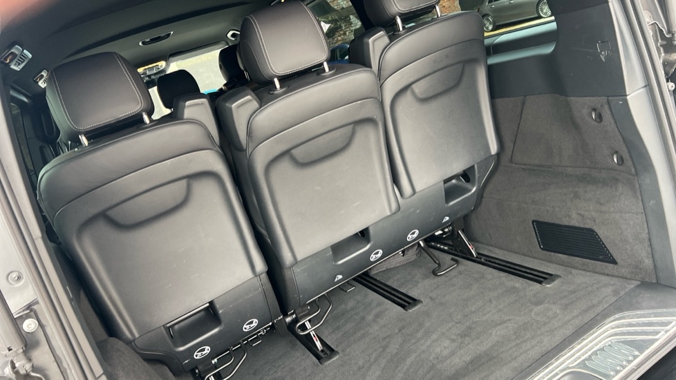 Used Mercedes-Benz V-Class 2024 for sale - 77025338: Photo 18