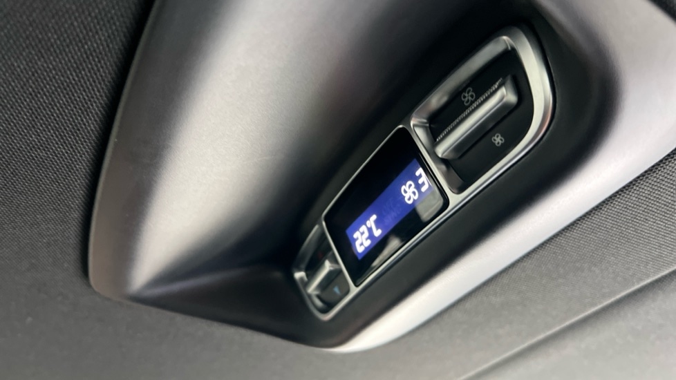 Used Mercedes-Benz V-Class 2024 for sale - 77025338: Photo 36