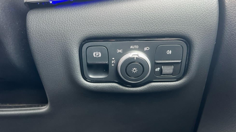 Used Mercedes-Benz V-Class 2024 for sale - 77025338: Photo 53