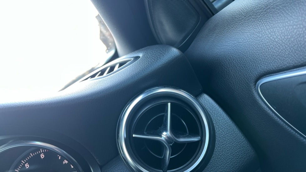 Used Mercedes-Benz GLA 2018 for sale - 77021889: Photo 50