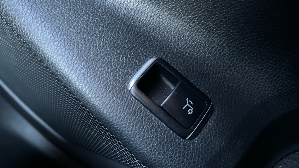 Used Mercedes-Benz GLA 2018 for sale - 77021889: Photo 52