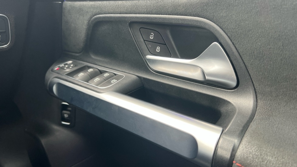 Used Mercedes-Benz EQB 2022 for sale - 76452193: Photo 51