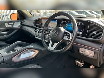 Used Mercedes-Benz GLS 2023 for sale - 76452194: Photo