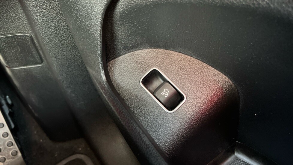 Used Mercedes-Benz GLS 2023 for sale - 76452194: Photo 63