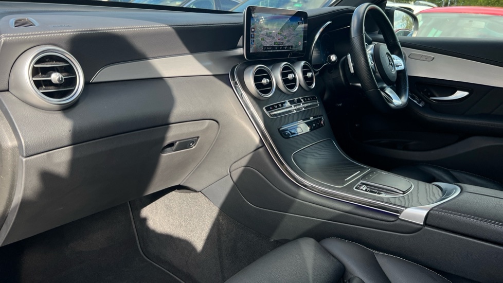 Used Mercedes-Benz GLC 2022 for sale - 76888629: Photo 11
