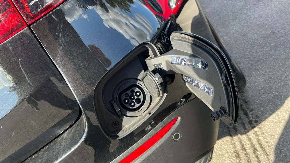 Used Mercedes-Benz GLC 2022 for sale - 76888629: Photo 28