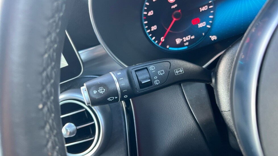 Used Mercedes-Benz GLC 2022 for sale - 76888629: Photo 32