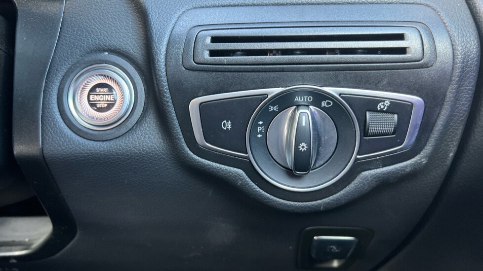 Used Mercedes-Benz GLC 2022 for sale - 76888629: Photo 53