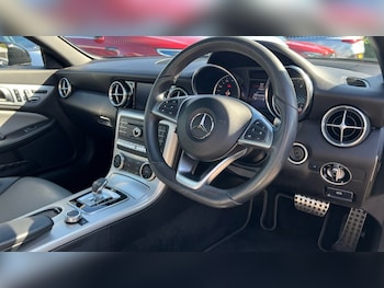Used Mercedes-Benz SLC 2020 for sale - 75984767: Photo