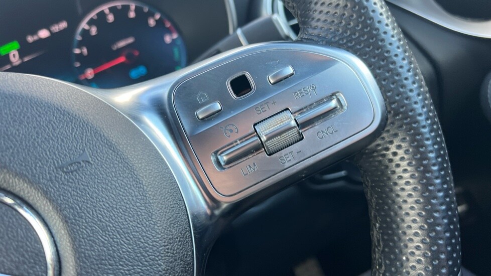 Used Mercedes-Benz GLC 2022 for sale - 75966950: Photo 29