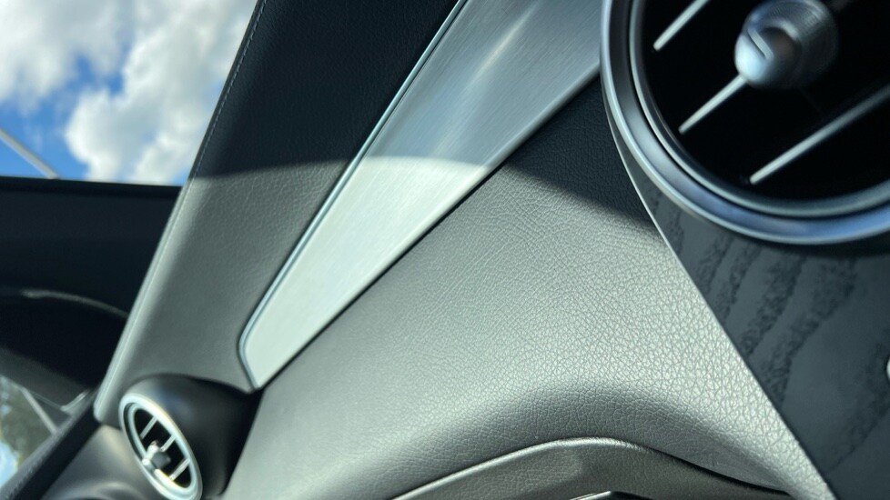 Used Mercedes-Benz GLC 2022 for sale - 75966950: Photo 57