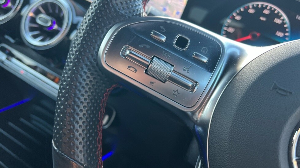 Used Mercedes-Benz GLB 2022 for sale - 76393660: Photo 30