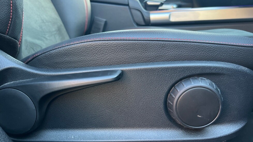 Used Mercedes-Benz GLB 2022 for sale - 76393660: Photo 39