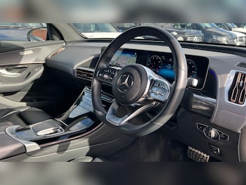 Used Mercedes-Benz EQC 2020 for sale - 75943140: Photo