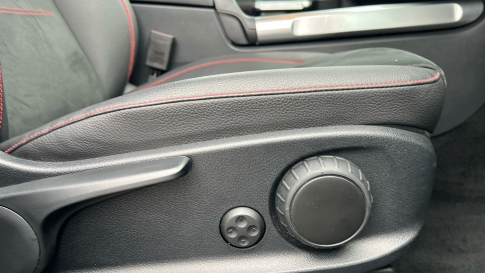 Used Mercedes-Benz GLB 2025 for sale - 76272976: Photo 39