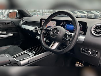 Used Mercedes-Benz GLB 2025 for sale - 76272976: Photo 3