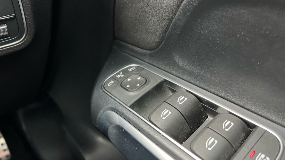 Used Mercedes-Benz GLB 2025 for sale - 76272976: Photo 51