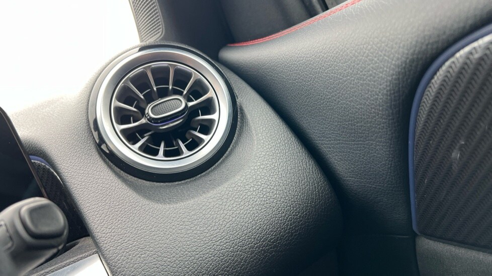 Used Mercedes-Benz GLB 2025 for sale - 76272976: Photo 52