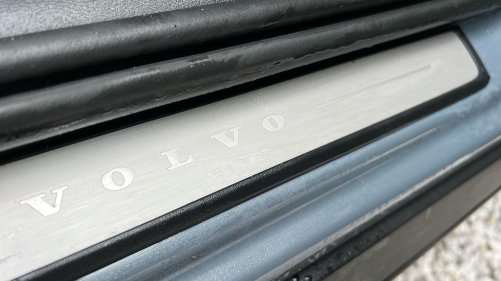 Used Volvo XC40 2022 for sale - 76415145: Photo 37