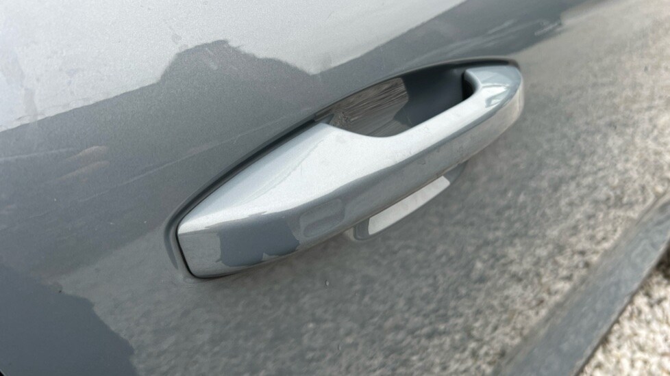 Used Volvo XC40 2022 for sale - 76415145: Photo 40