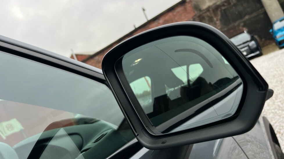 Used Volvo XC40 2022 for sale - 76415145: Photo 41